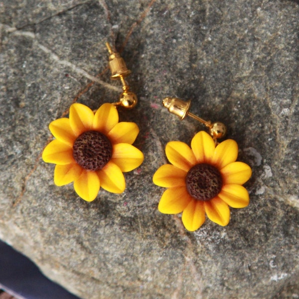 Boucles d'oreilles pendantes tournesol, boucles d'oreilles fleurs en argile, boucles d'oreilles en pâte polymère, boucles d'oreilles fleurs jaunes, bijoux tournesol, cadeau pour femme