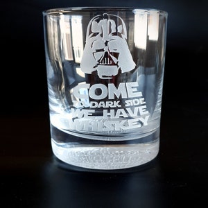 QPTADesignGift Best Grandpa In The Galaxy Whiskey Glass - Star  Wars Gift - Darth Vader - Grandpa Whiskey Glass - Father's Day - Birthday  Gift For Dad - Uncle 