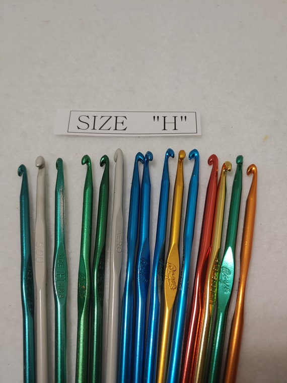 Size h Tapered Crochet Hooks vintage And/or Used 