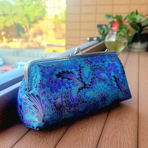 Monedero extravagante de cola de pavo real / billetera / bolso de embrague / bolso de maquillaje / estuche de lápices / bolso multiusos con cierre de broche de metal con cierre de beso