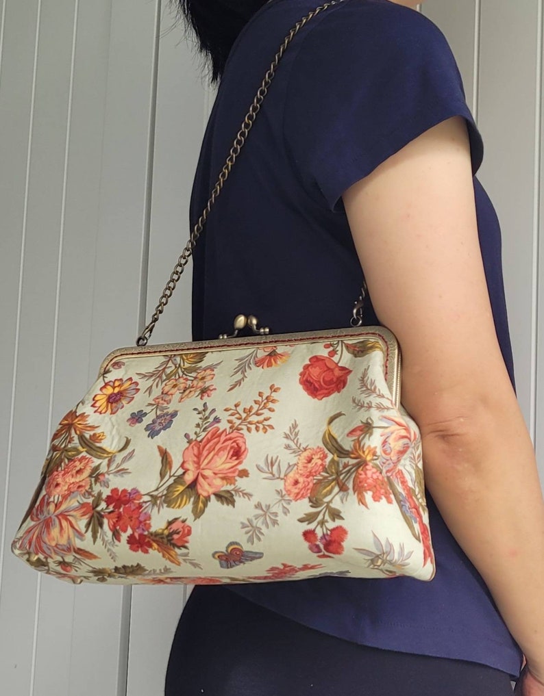 Spring Loaded Purse Spring Floral Print Large Size Shoulder Bag or Clutch Bag With 25cm ...