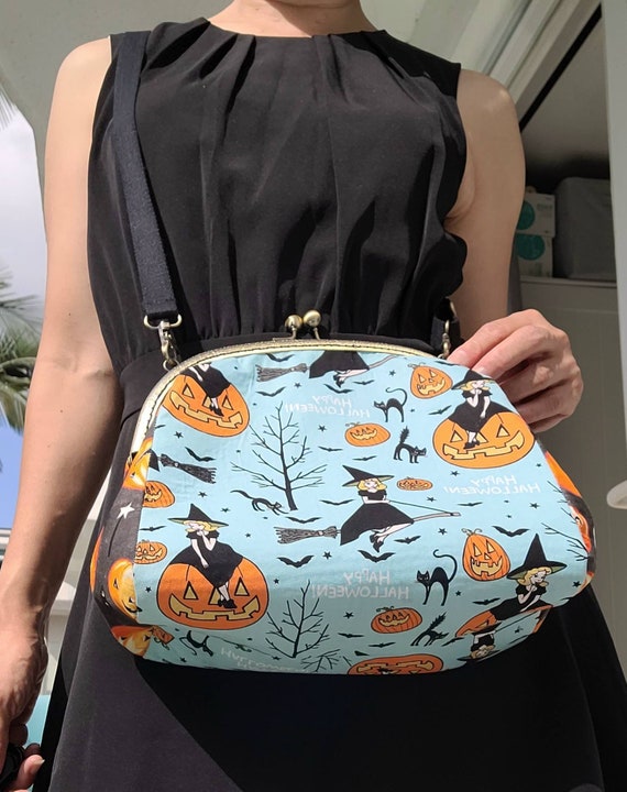 [JILLSTUART]★SOHO LOCK DECORATION COWHIDE MINI CROSS BAG Witch and Pumpkin Print Handbag or Crossbody or Shoulder Bag