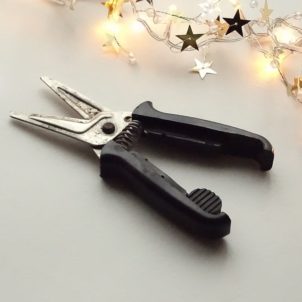 Vintage Scissors Bent Black Color, First Aid Bonded Bandage Shears, Medical Scissors