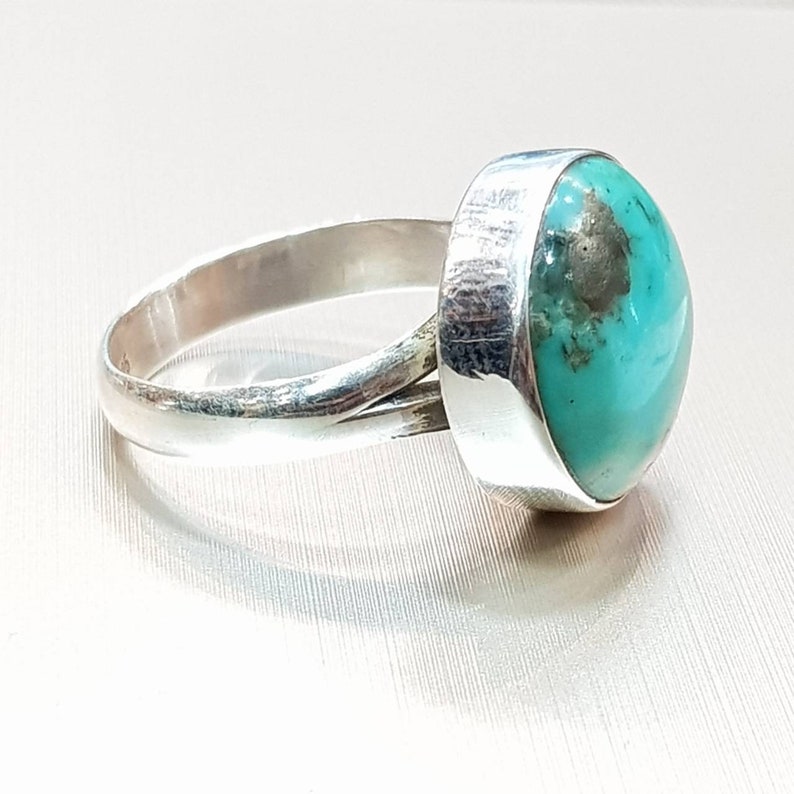 Cabochon ring December Birth Stone Blue Gemstone Ring Sterling silver 925 Silver Ring Round stone Ring Turquoise Ring Bezel Ring