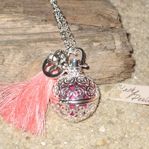 Bola of pregnancy star Pink musical ball Charm footprint foot and symbol "Love" Pompon pink