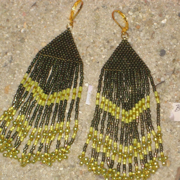 Earrings Triangle with Fringes Style chic Miyuki Délicas green yellow Miyuki rocaille yellow Brick stitch