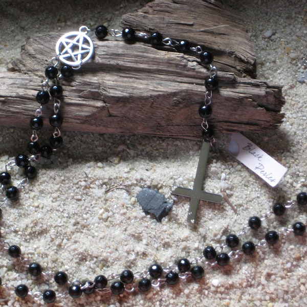 Collier Chapelet gothique inversé Pentagramme Perle Onyx noir Croix métal argenté inversé Style gothique Collier de Goth Rosaire