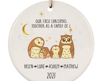 Notre premier Noël ensemble en tant que famille de 4 - Noël 2023 - Ornement personnalisé de famille de hibou - Ornement de Noël personnalisé 2022