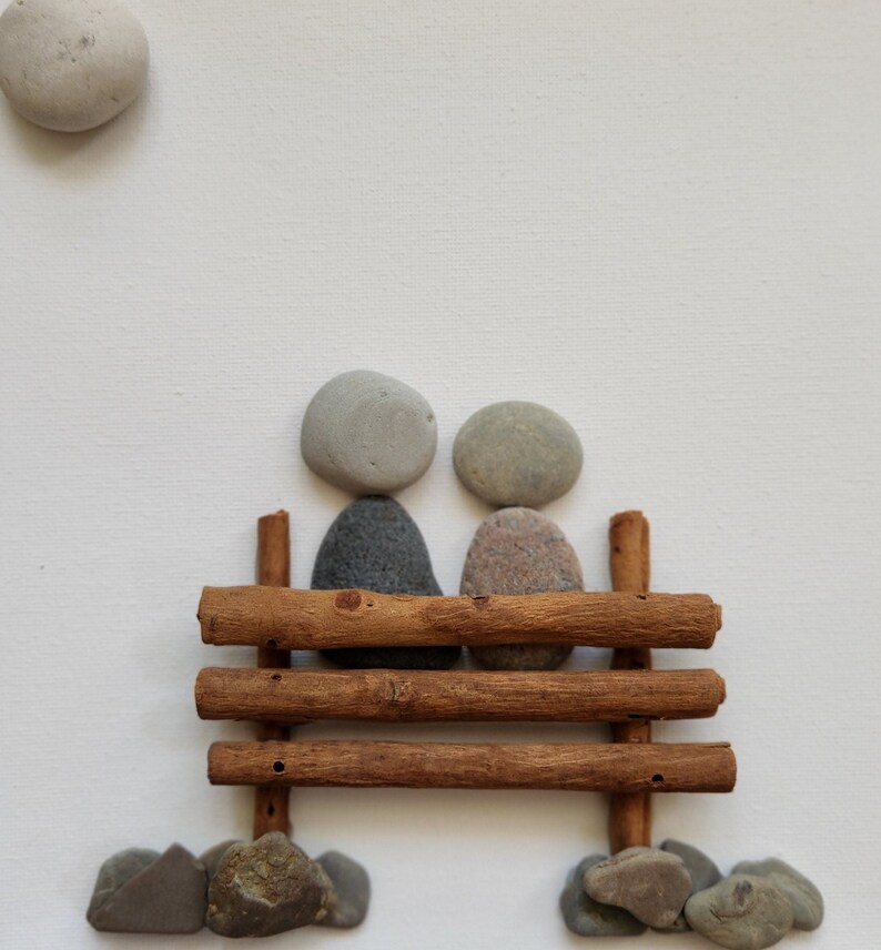 Couple Pebble Art on Canvas: Cinnamon Stick Bench, Retirement Gift bild 7