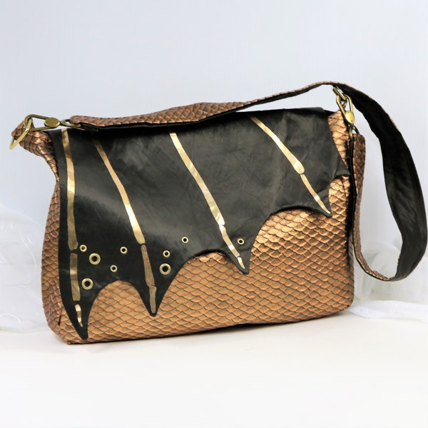 Dragon Scale Embossed Purse 18.5cm
