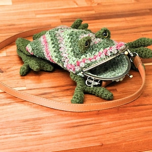 Bolsa de baratijas para festivales, estilo cottagecore de brujas y hadas, monedero de rana, riñonera para falda de disfraz de Renfaire, regalo para amantes de las ranas, cartera cruzada para teléfono.
