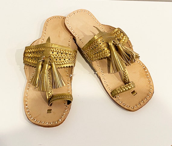 Kolhapuri flat chappals Clearance