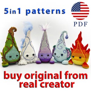 Może przedstawiać: Pięć kolorowych, szydełkowych figurek amigurumi w różnych kształtach i kolorach, w tym zielonym, niebieskim, fioletowym i czerwonym. Figurki mają uśmiechnięte twarze i są ustawione w rzędzie. Tekst: "5in1 patterns" i "buy original from real creator".