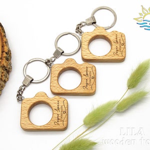 Photographer gift, Camera keychain, Personalized keychain, Keychain with logo, Wooden camera