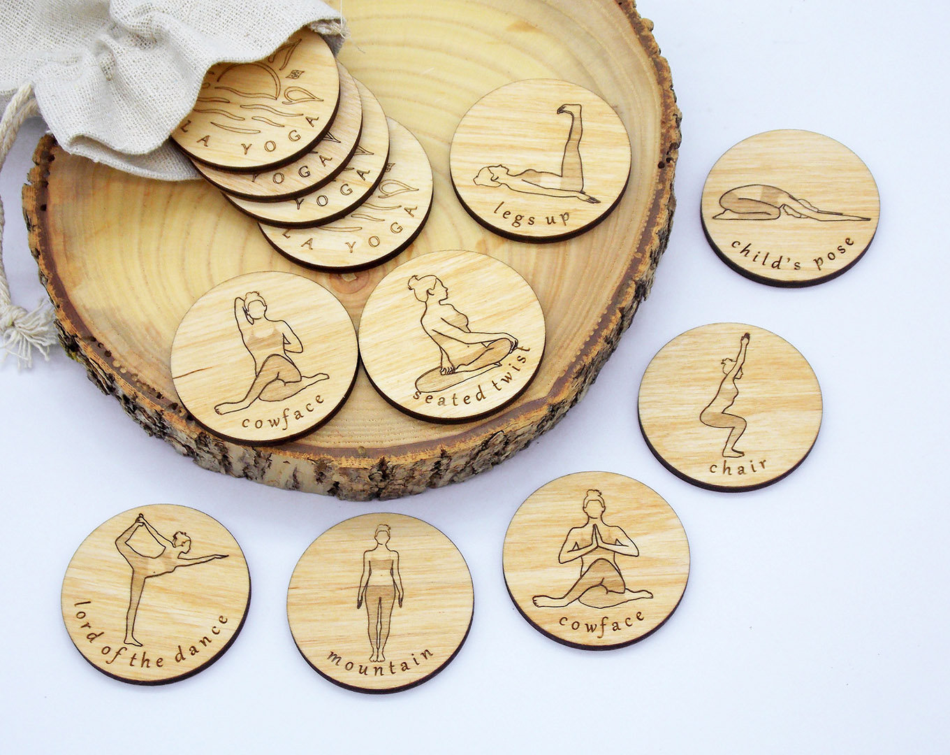 キッズヨガのポーズ：彫刻入りメープルウッドディスク、心を落ち着かせるゲーム（73ポーズ） - Etsy 日本