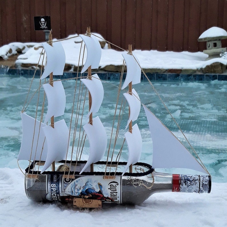 Captain Morgan Silver Pirate d\u00e9cor,Pirate,Pirate ship,Pirate wedding,Pirate decorations,Pirate gifts,Pirate centerpieces,ship in a bottle
