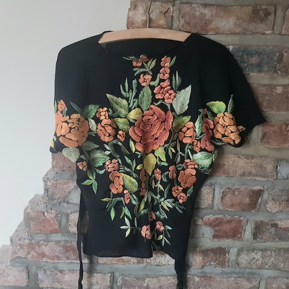Black 30s crepe oriental top with embroidery uk 8-