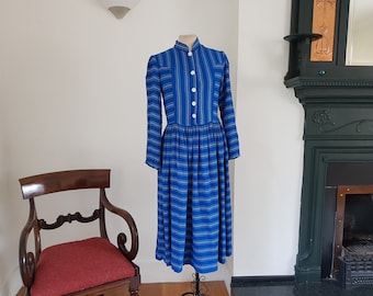 40s French folk dress small size, blue and white
