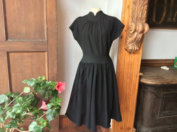 Stunning 40s 50s black dress, witchy & glamorous