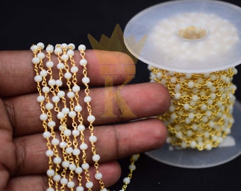 5 voet rozenkransketting met witte chalcedoonkralen: vergulde, met draad omwikkelde ketting (3-4 mm)
