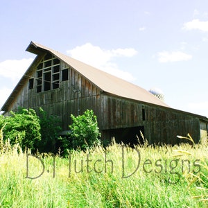 Old Iowa Barn, Farm Photography , Rural Photography, Digital Download, Wall Art Decor, Farm Art Photo, Home Decor