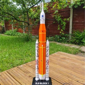 SLS NASA Artemis 1 Rocket – 1:144 Scale | Fully Assembled Display Model | 681mm / 26.8 Inch | Space Launch System | UK Seller