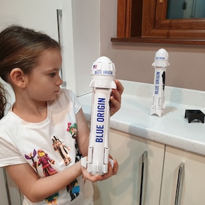 Blue Origin New Shepard - 1:58 Scale model - replica - made of plastic - 300mm - 12inch