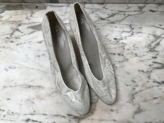 white court shoes mid heel