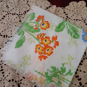 Vintage Florial Napkin Luncheon Dinner Pansy Springtime