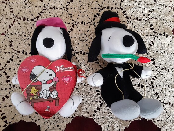valentine snoopy plush