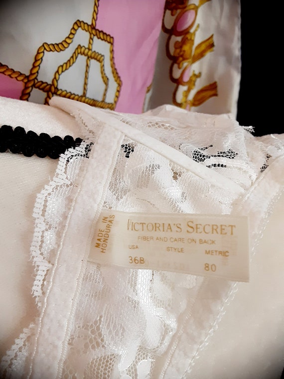 Vintage Victoria's Secret Lace Bra Gold Label 199… - image 4