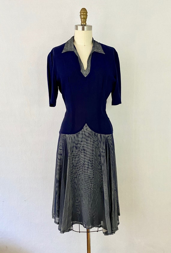 1940s Navy Blue Vintage Flared Midi-Dress - image 2