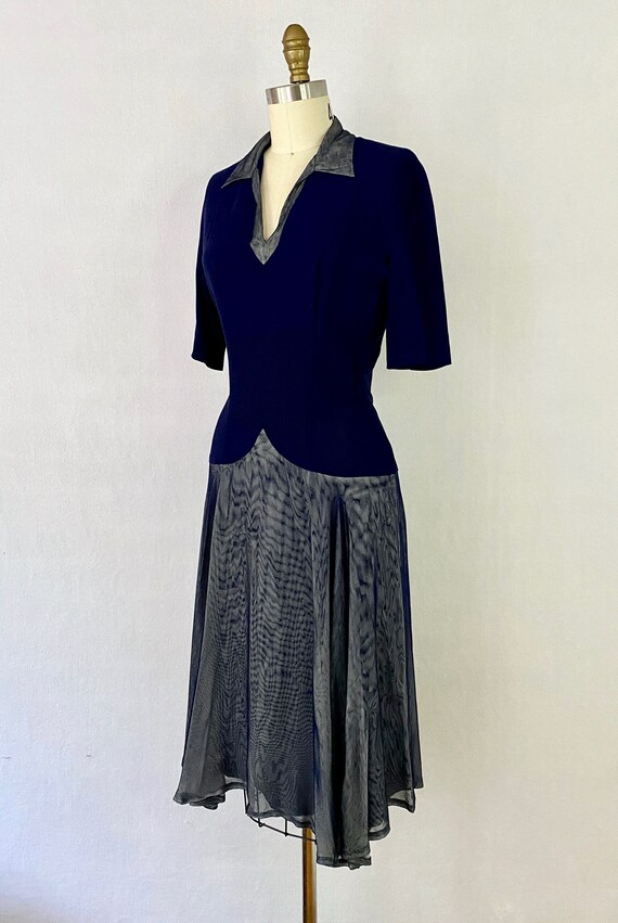 1940s Navy Blue Vintage Flared Midi-Dress - image 3