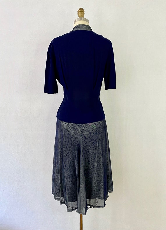 1940s Navy Blue Vintage Flared Midi-Dress - image 9