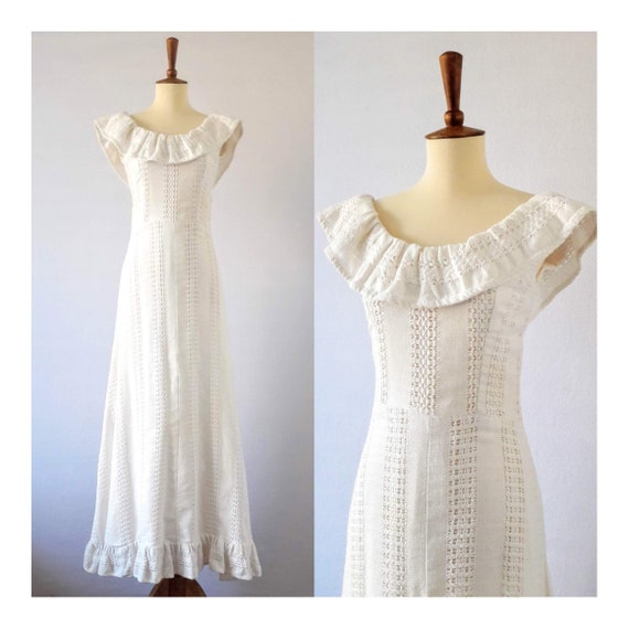 1970s Vintage White Cotton Boho Maxi-Dress / Boho