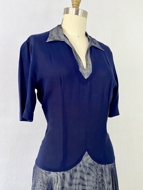 1940s Navy Blue Vintage Flared Midi-Dress - image 5