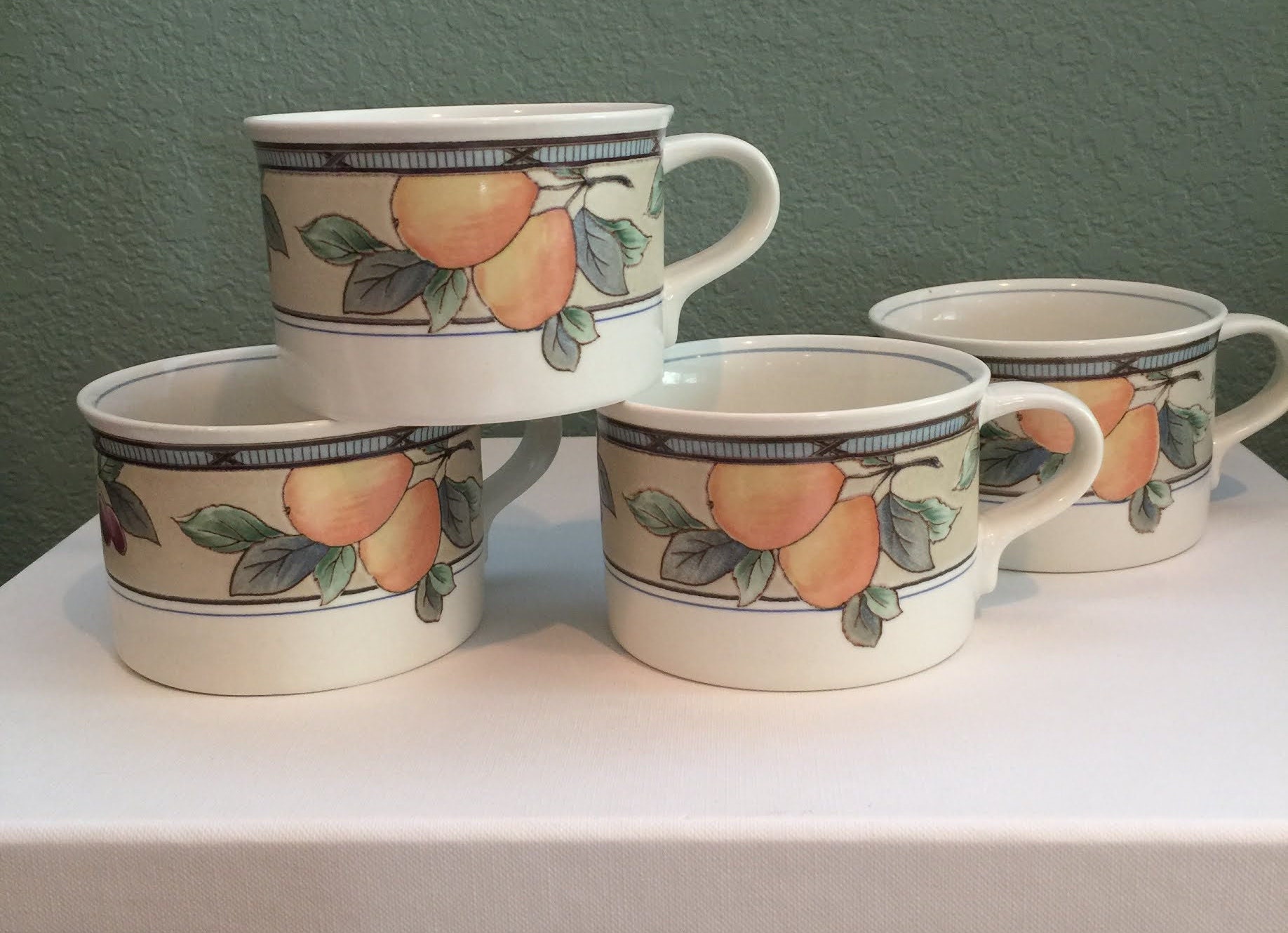 Vintage Mikasa Intaglio Garden Harvest Coffee Tea or Soup Mugs