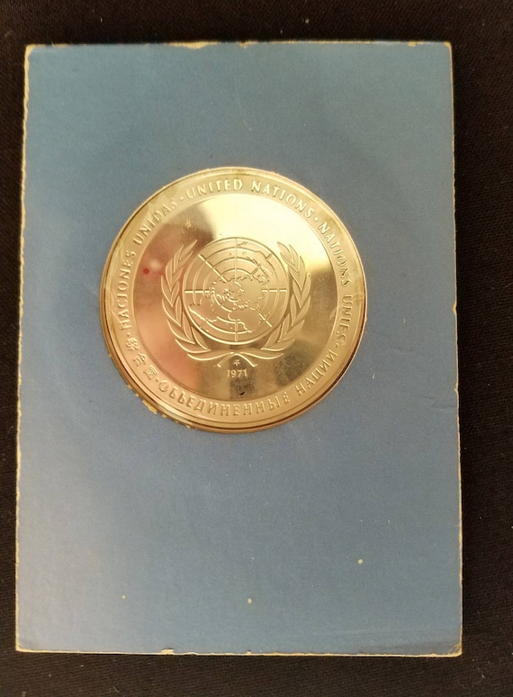 Franklin Mint 1971 United Nations Peace Medal -- .925