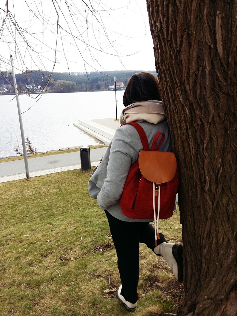 Venetto voelde Backpack rugzak gemaakt van vilt en gemakkelijk tas lederwaren, rood mix afbeelding 2