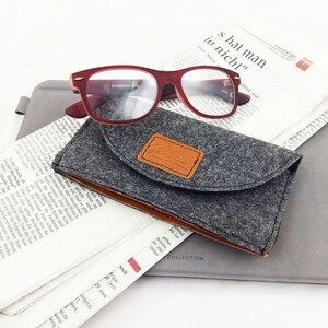 Eyeglass case bag made of felt cover Protective cover Case for glasses Black image 3