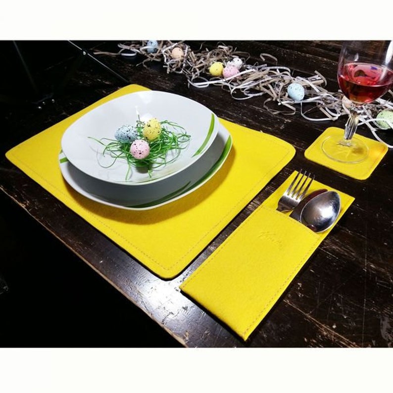 2-seatset tableset square mat table decoration made of felt yellow image 2