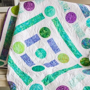 Dots & Dashes Quilt Print Pattern image 3