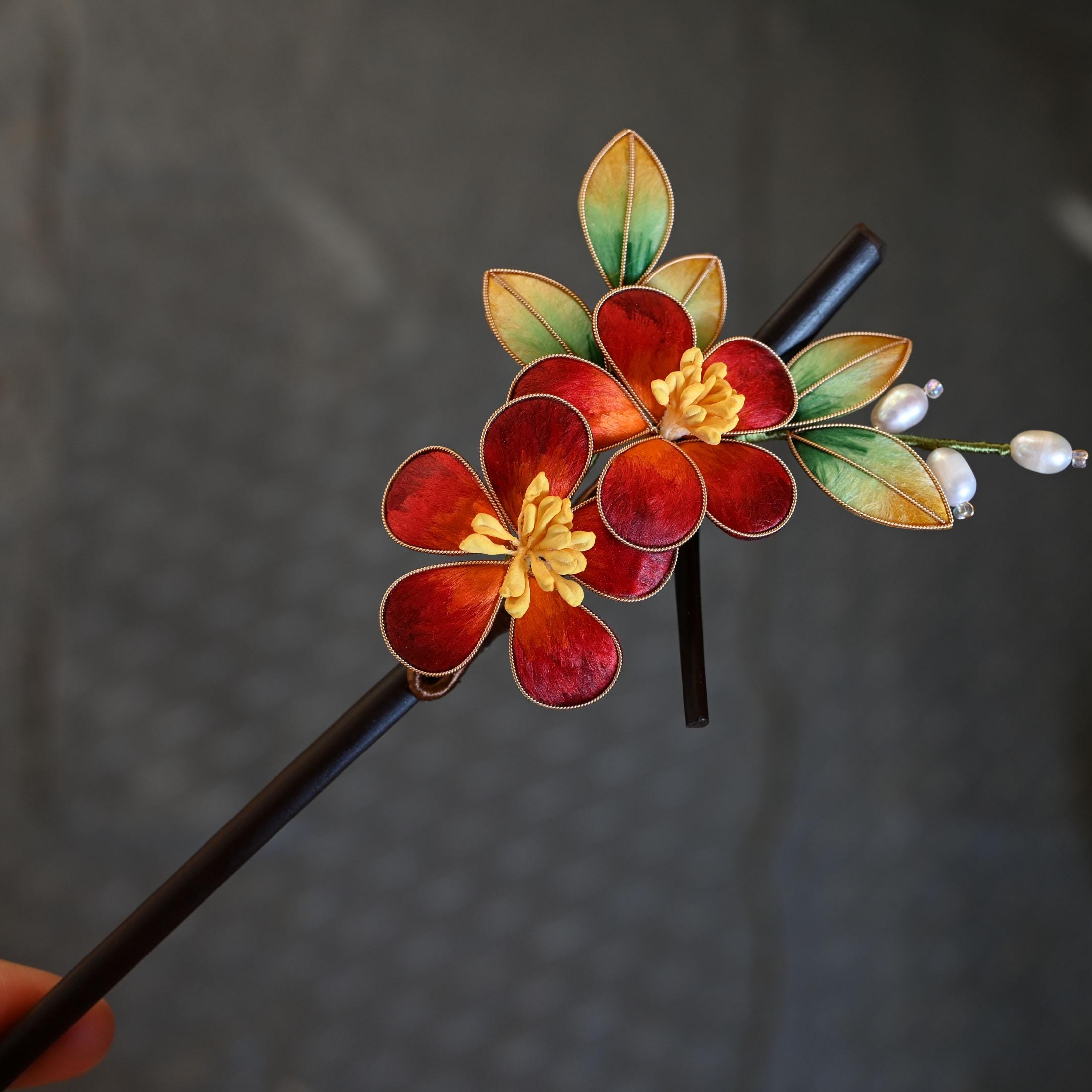 Elegant Floral Hair Sticks - Red and Gold Vintage Alloy Red Flower Tassel Hairpin for Women Girl Hair  main image 4