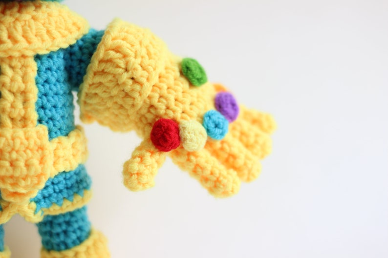 Tutorial de patrón de crochet para amigurumi de Thanos Chibi, juguete kawaii de peluche, gráfico de punto, muñeca hecha a mano, diseñado por Lazi Crochet imagen 10