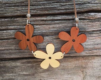 Tasmanian Timber triple flower necklace. Blackwood. Myrtle. Huon pine. Flower necklace. wooden flowers. Wooden necklace. retro style