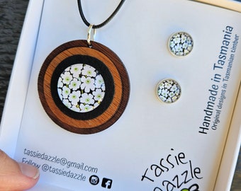 Groovy wooden, felt and glass retro floral pendant with matching earrings Solid Tasmanian blackwood necklace Groovy festival jewellery