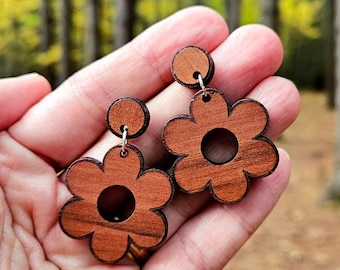 Daisy dangles. Tasmanian timber. Blackwood. Myrtle. Huon Pine. Retro style. 70s style. flower power. Festival fashion. Wood earrings