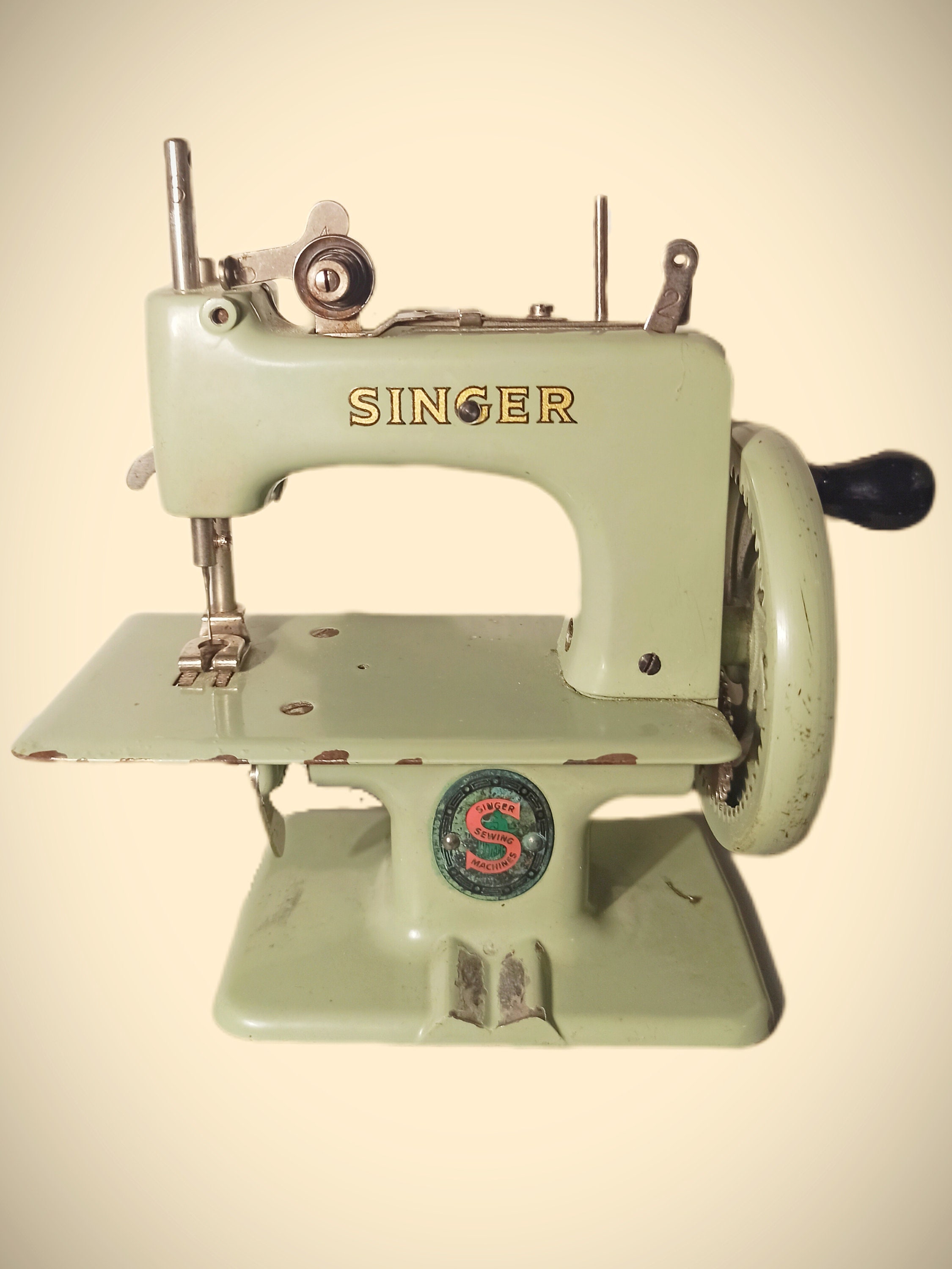 Child's Singer Sewhandy Sewing Machine Electric Model 50 Orange Case &  Original Cardboard Box 