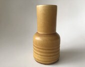 A beautiful vintage vase by Potterie Ravelli in Leiden, Holland
