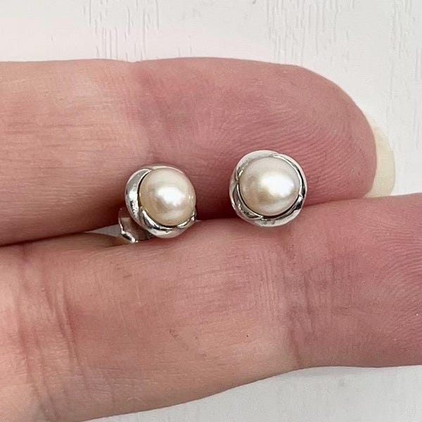 Sterling Silver Pearl Stud Earrings : Elegant Vintage Design